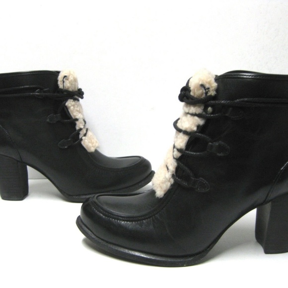UGG Women Shearling Fur Black Boot - Picture 4 of 4